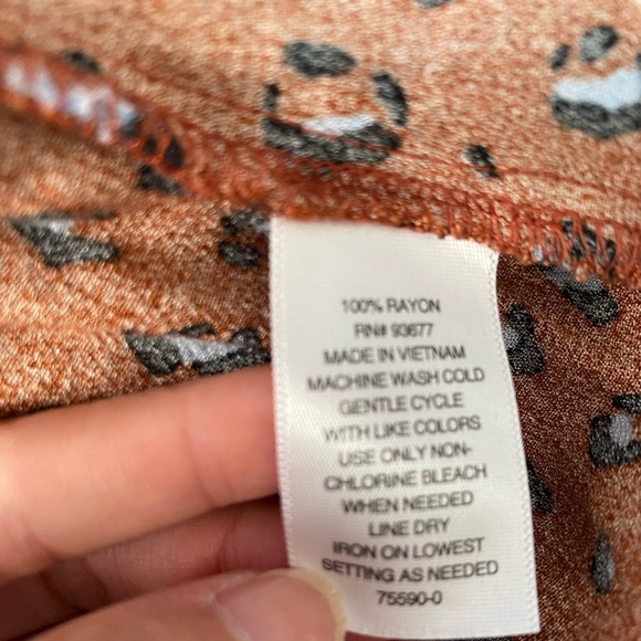 a.n.a Leopard print blouse - Picture 4 of 4